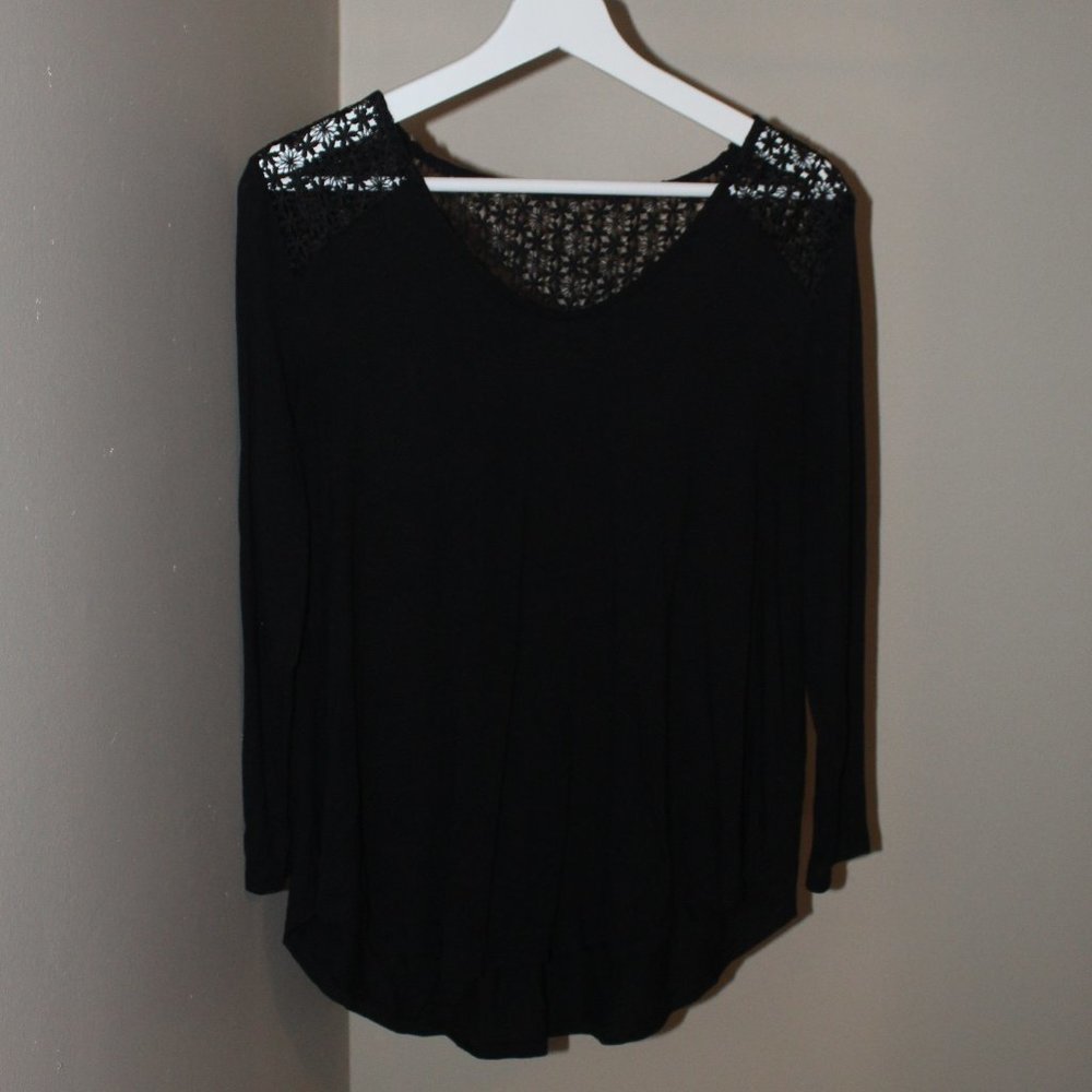 Old Navy - 3/4 sleeves black lace top - Size L